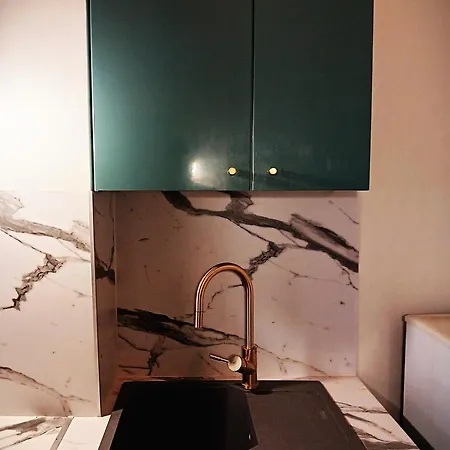 De Charme Sur L'ile Saint-louis - Elegance & Authenticite Au Coeur De * Paris