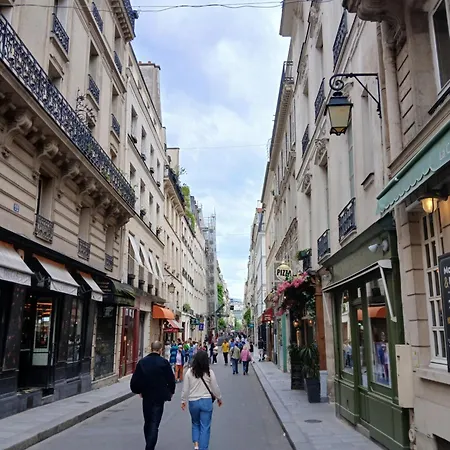 Apartmán De Charme Sur L'ile Saint-louis - Elegance & Authenticite Au Coeur De *