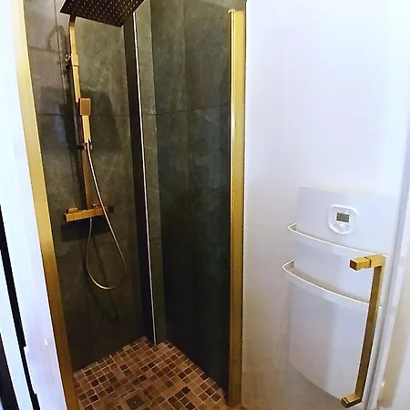 De Charme Sur L'ile Saint-louis - Elegance & Authenticite Au Coeur De Apartment